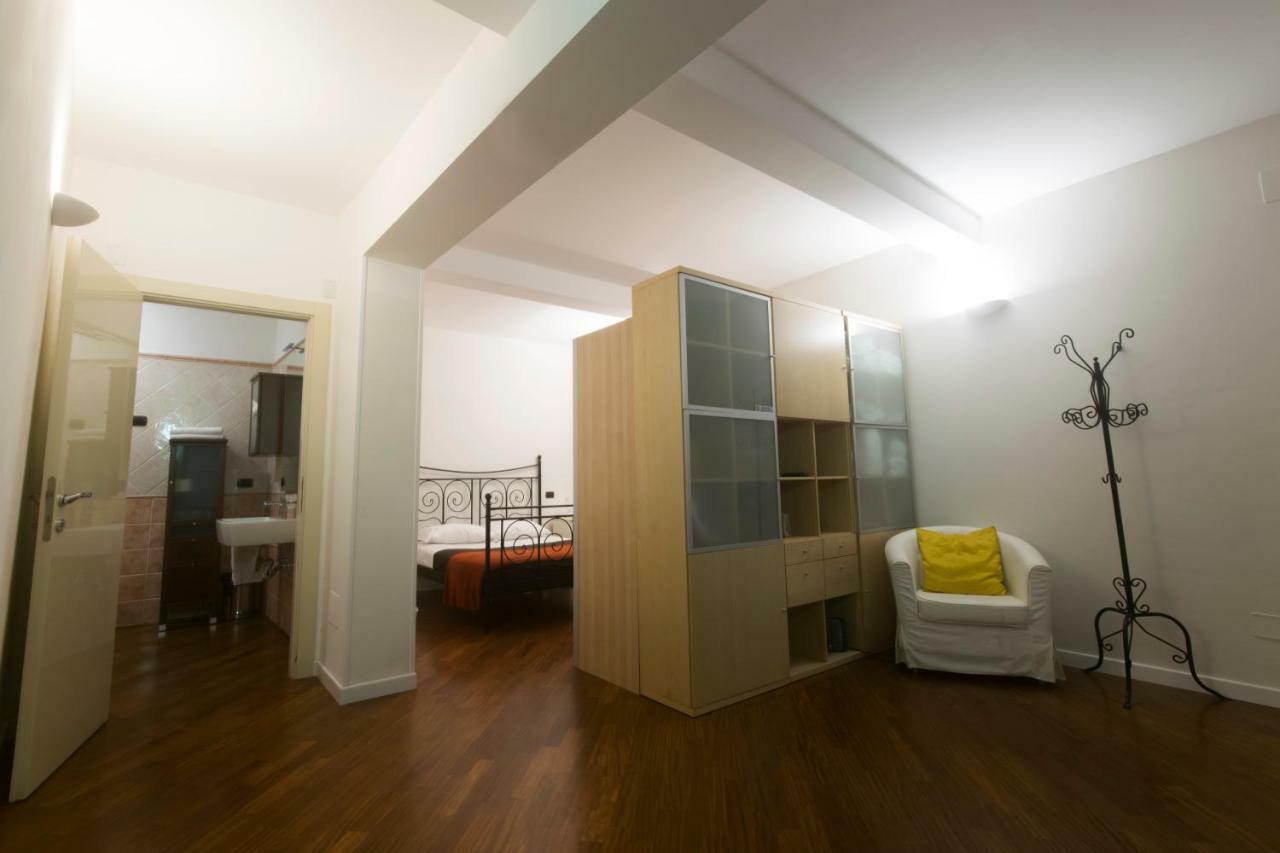 Suite Del Borgo - Affittacamere - Guest House Bologne Extérieur photo