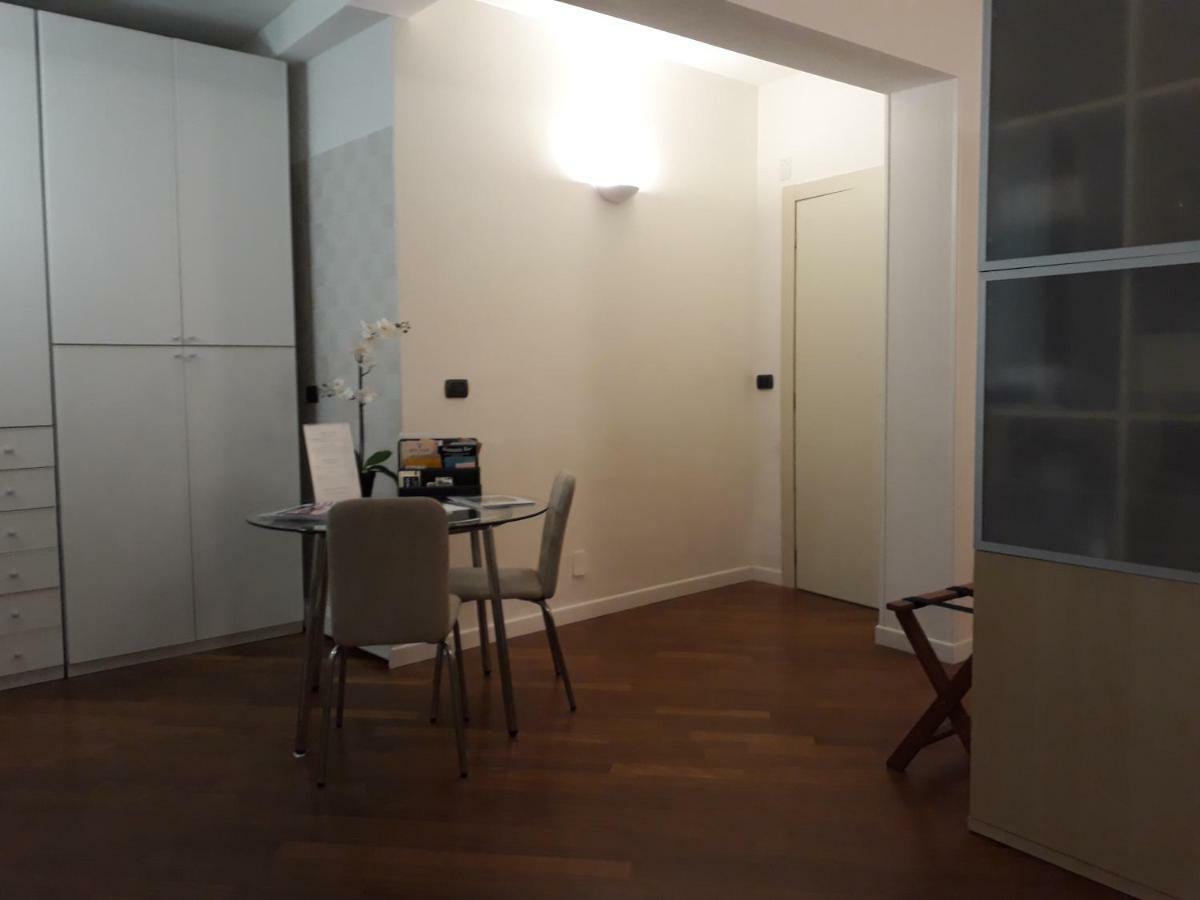 Suite Del Borgo - Affittacamere - Guest House Bologne Extérieur photo